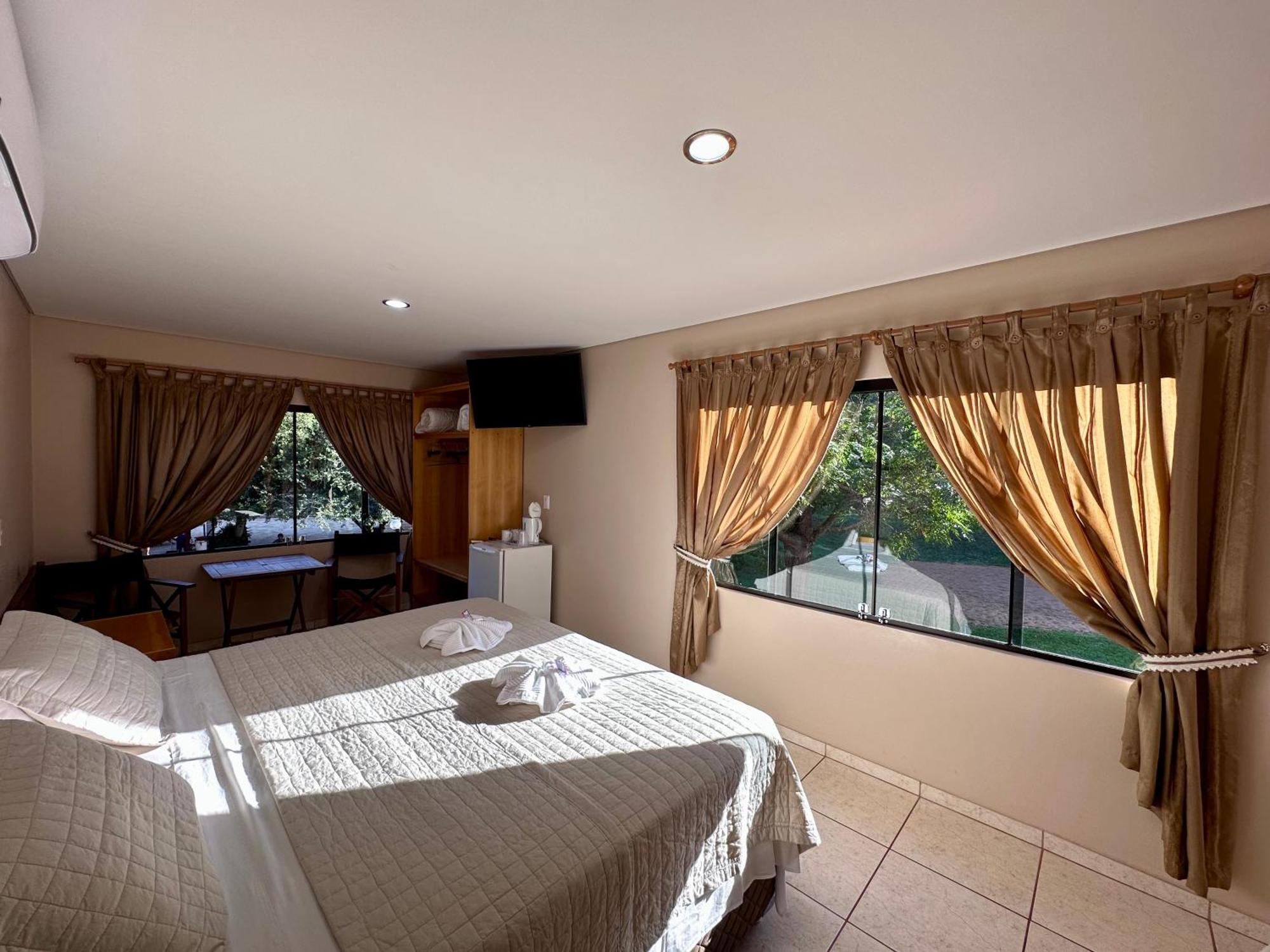 Parque Hotel Manantial Hohenau Kültér fotó
