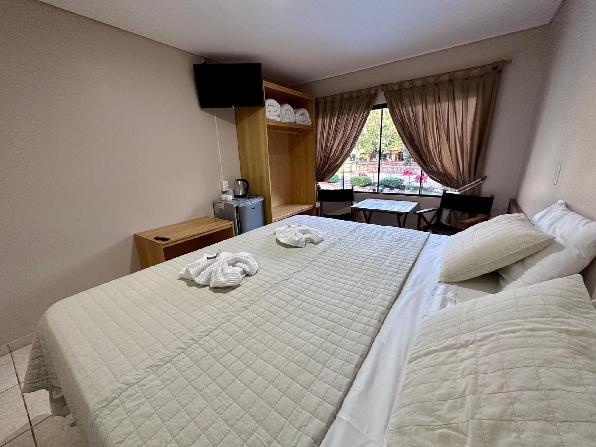 Parque Hotel Manantial Hohenau Kültér fotó