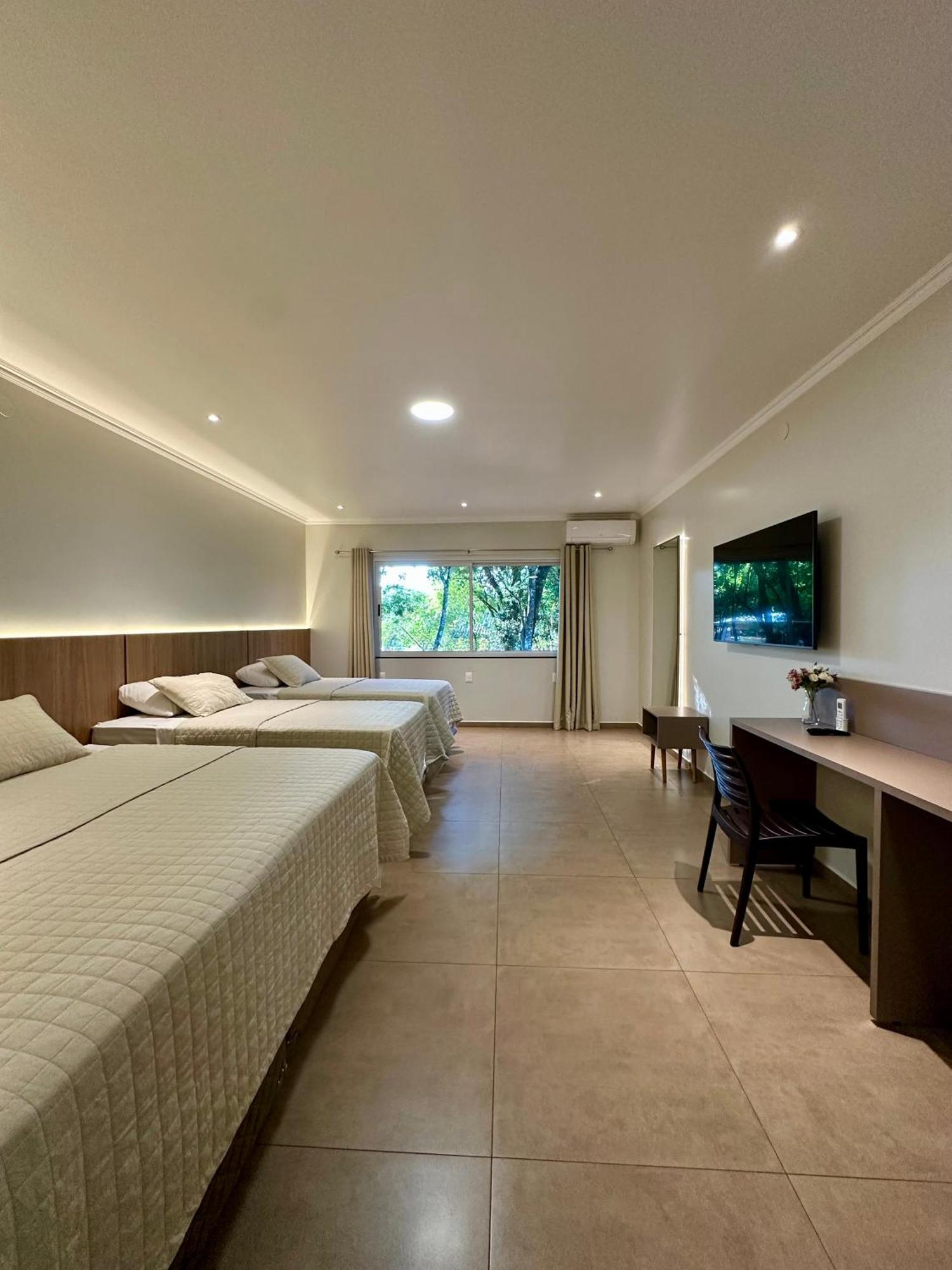 Parque Hotel Manantial Hohenau Kültér fotó