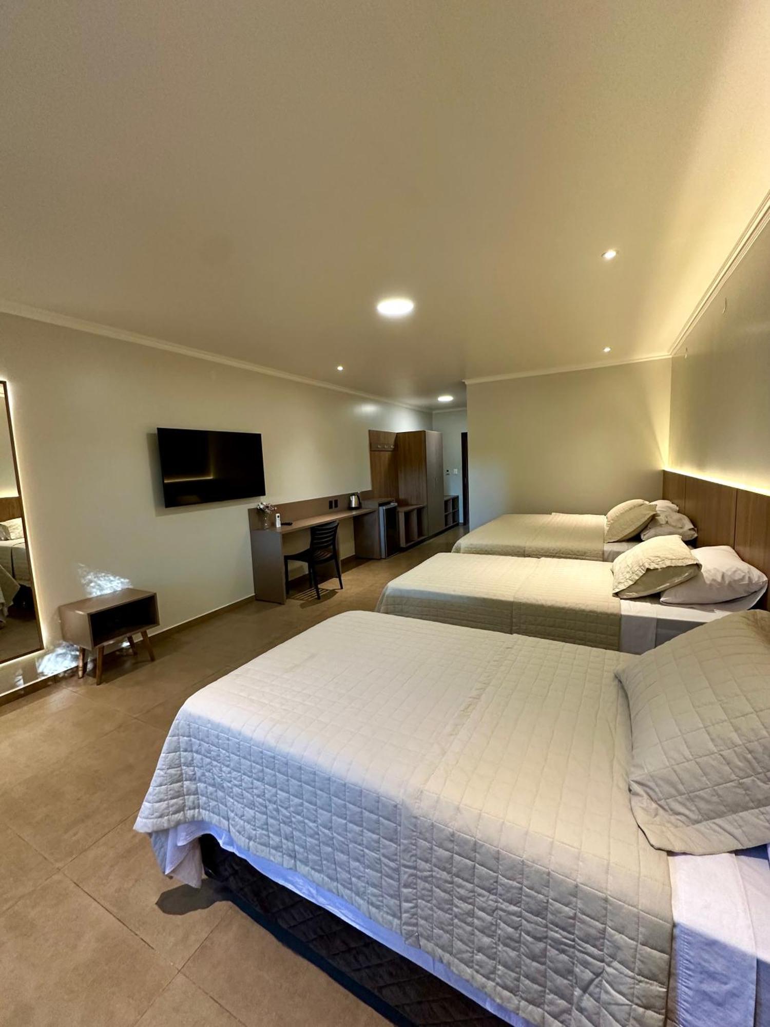 Parque Hotel Manantial Hohenau Kültér fotó